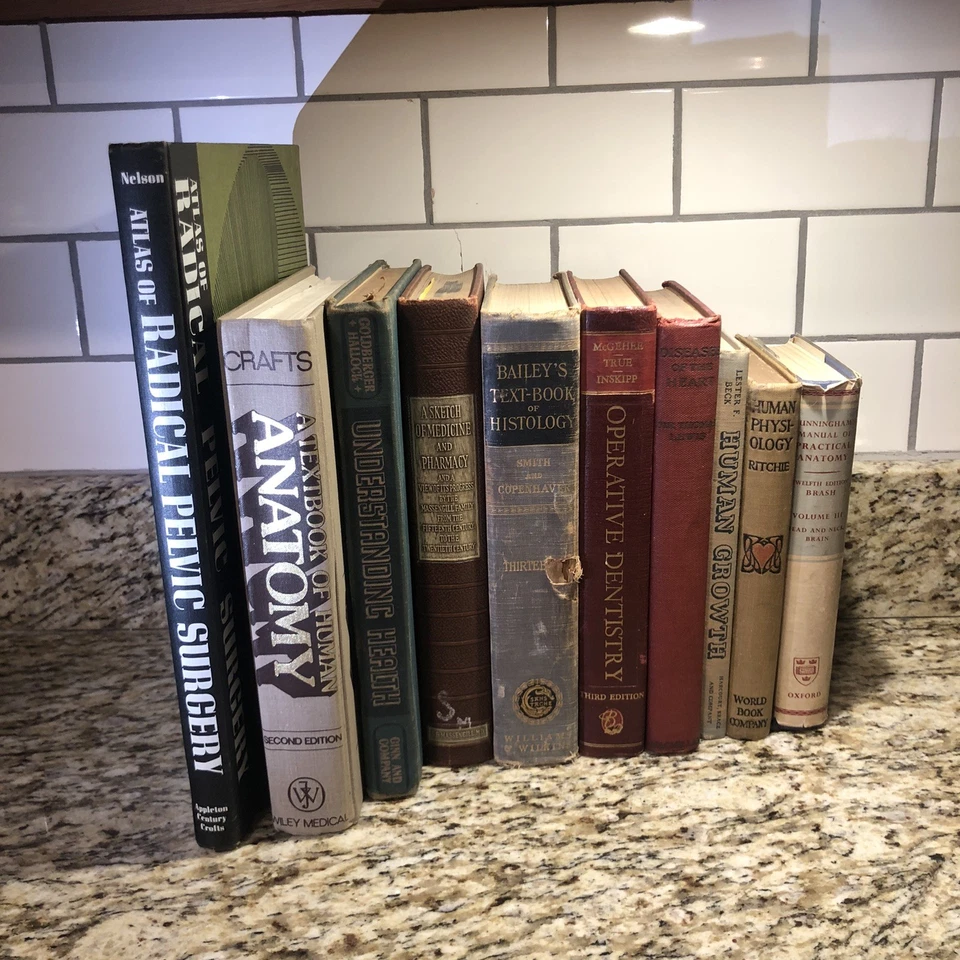 10 Book Lot Vintage Medical Books Props Decor Textbook Surgery, Medicine, Etc - Imagem 1 de 4