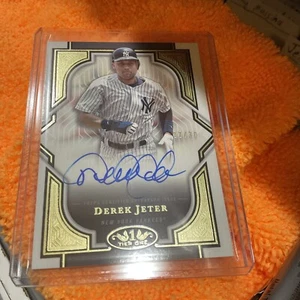 Derek Jeter Autograph (On Card) 22/30 2023 Topps Tier One #T1A-DJ Yankees Mint - Picture 1 of 6
