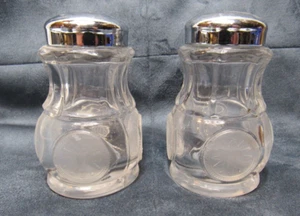 Vintage Fostoria Coin Glass Clear Salt & Pepper Shakers set (O10M) - Picture 1 of 5