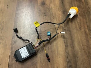 BMW 1 2 3 4 F20 F21 F22 F23 F30 F31 F34 F32 F33 F36 OEM RH Mirror Control Unit - Picture 1 of 10