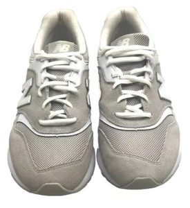 New Balance 997H Classic Grey White CW997HCR Women’s Size 11, Mens 9.5 - Picture 1 of 6