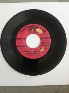 45 RPM Vinyl Record The Murmaids Popsicles and Icicles VG - Picture 1 of 4
