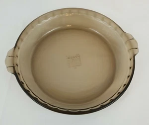 Pyrex Smoky Brown Amber#229 Pie Plate 10" 24 cm Fluted Handles Deep Dish Vintage - Picture 1 of 10