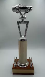 ¡Casi como nuevo de colección! Mustang Race Car Trophy años 60 15" grabable con tapa pesada - Imagen 1 de 20