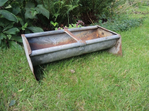 Vintage Galvanised  Trough Garden Planter 61 cm long (104) Cover