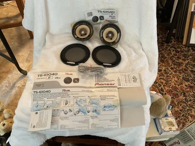 PIONEER TS-G1040 TWO WAY AUDIO CAR SPEAKERS 70W WATT VINTAGE.  - Image 1 of 4