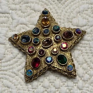 Vintage 1960’s Art Arthur Pepper 2 3/4” Gold Tone Star Pin Multi Colored Faux Jewels - Bild 1 von 9