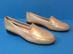 Heavenly Comfort Slip-on Loafers Shoes Bone Leather Size 7.5 M - Picture 1 of 4