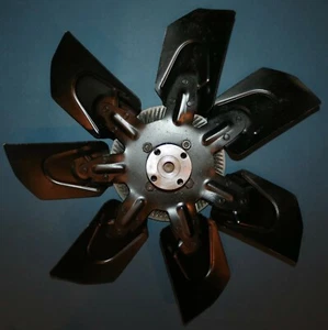 Camaro Z28 fan clutch & TX2 fan blade w/ 19" diameter GM # 4950822 - Bild 1 von 5