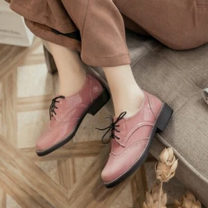Zapatos Oxford retro con cordones patentados cuero punta redonda tacón bajo plano universidad - Imagen 1 de 23