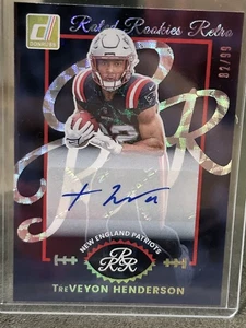 Panini Donruss 2025 - Treveyon Henderson - automático/99 #20 clasificación SSP novato retro - Imagen 1 de 4