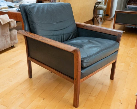 Knut Saeter Lounge Chair (attrib. Hans Olsen), Rosewood & Leather Mid-Century Cover