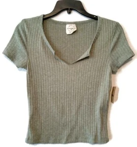 Top da donna verde a costine One Step Up collo a V taglia media nuovo con etichette - Foto 1 di 7