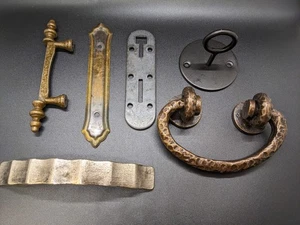 Lot of 6 Vintage to Modern Hardware Drawer Cabinet Pulls - Picture 1 of 3