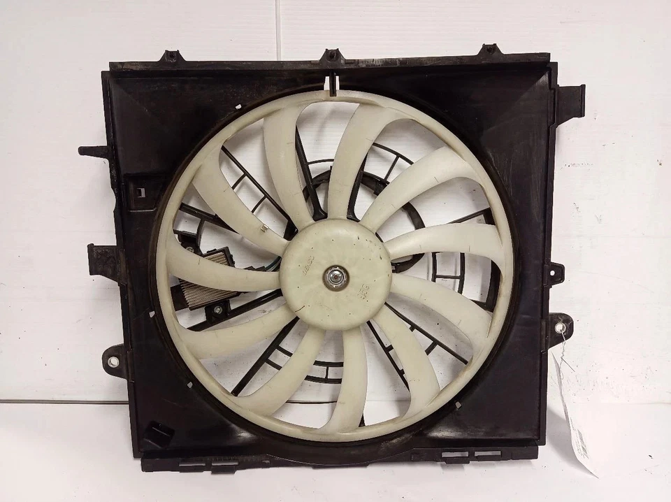 Chevy Camaro 2016-2023 3,6 L 350 vatios radiador ventilador montaje del motor Foto 1 de 4