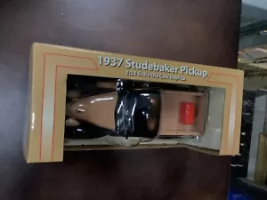 2003 Crown Premium Snap-On 1937 StudeBaker PickUp 1:24 Die Cast Replica Bank - Picture 1 of 18