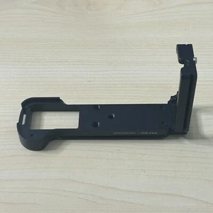 Promaster 6446 Professional Aluminum L Bracket for Fuji XT2 (Bracket Only) - Picture 1 of 4