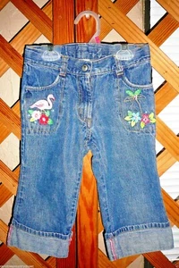 GYMBOREE CAPRIS Blue Denim~Embroidered Pockets~Cuffed Legs~Girls 5 - Picture 1 of 2