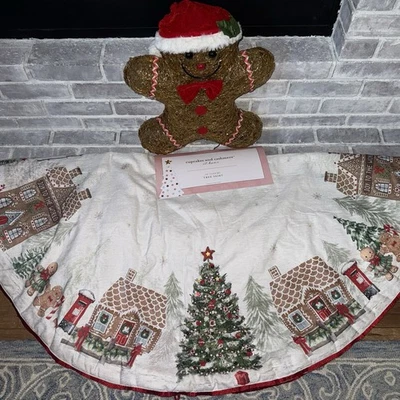 全新 杯子蛋糕和羊绒姜饼屋 圣诞树裙 52 英寸 — 第 1/4 张图片