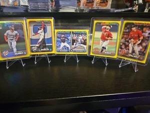 2024 Topps Baseball Yellow Border 10 Card Bundle - Picture 1 of 2