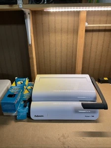 Fellowes PULSAR+ 300 Binding Machine CRC50068 Manual - Picture 1 of 7