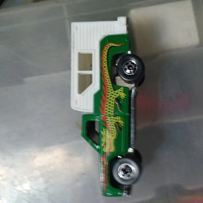 Hot Wheels Backwood бомба зеленый дракон кемпер blackwall - Изображение 1 из 4