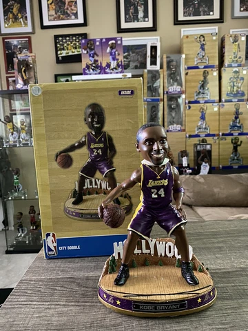 Kobe Bryant (Extremely Rare) 12”  Los Angeles Lakers Hollywood Bobblehead Cover