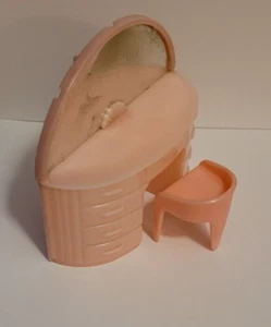 PLASCO vintage 1950s Pink Vanity & Stool PLASTIC 1:16 scale DOLLHOUSE FURNITURE - Picture 1 of 10