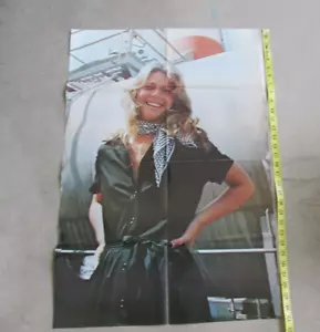 70s Magazine Poster Lindsay Wagner Bionic Woman 31 X 21 - Picture 1 of 3
