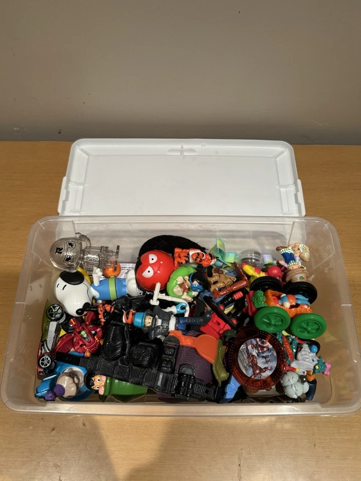 Bolsa tote pequena de brinquedos vintage até o momento em bom estado jogável. - Imagem 1 de 3