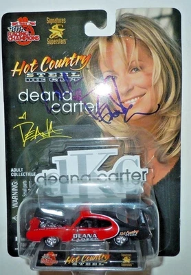 Подписанный Дианой Картер 69 Pontiac GTO масштаб 1:64 гоночный автомобиль чемпионов нераспечатанный No31 - Изображение 1 из 3