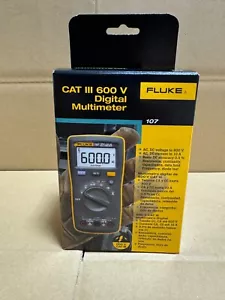 Fluke 107 AC/DC Current Handheld Digital Multimeter By Fluke 107 - Picture 1 of 10