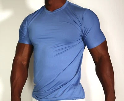 MEN'S BLUE ATHLETIC POLYESTER SHIRT SIZE MEDIUM - Image 1 of 3