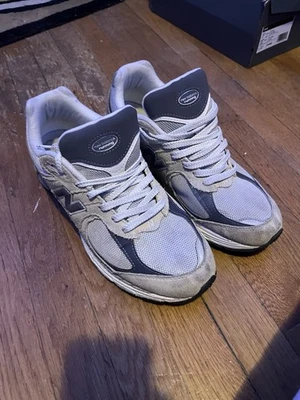 New Balance 2002r Blanco Talla 10 Usado Envío Rápido Foto 1 de 4