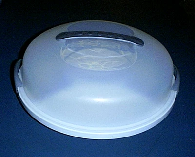 STERILITE 0204-B Fruit, Veggies, Locking Divided Serving Tray, Dome Lid & Handle - Image 1 of 4