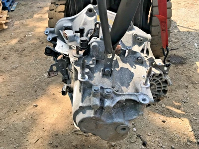 Transmisión ACURA ILX 2013-2015 6 velocidades OEM 116 k millas Foto 1 de 4