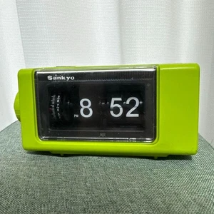 SANKYO L101Z Green Flip Clock Space Age Mid Century Retro 1970s Vintage Working - Picture 1 of 8
