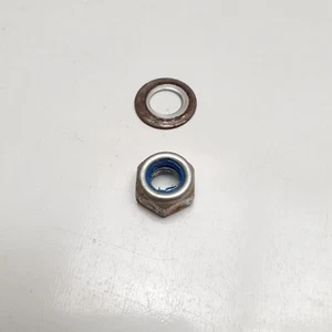 Ricambi Murray OEM. Gruppo Dado Ruota MNA152703 21 Pollici 140cc Rasaerba a Spinta - Foto 1 di 3