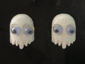 Gamer Post Earrings Ice Glitter White Pac-Man Ghost Googly Eyes .5" Holiday - Picture 1 of 6