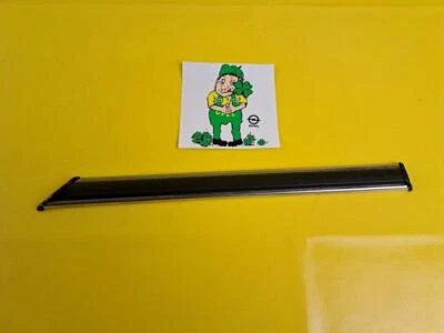 Moldura guardabarros Opel Manta B barra decorativa listón nuevo y original Foto 1 de 4