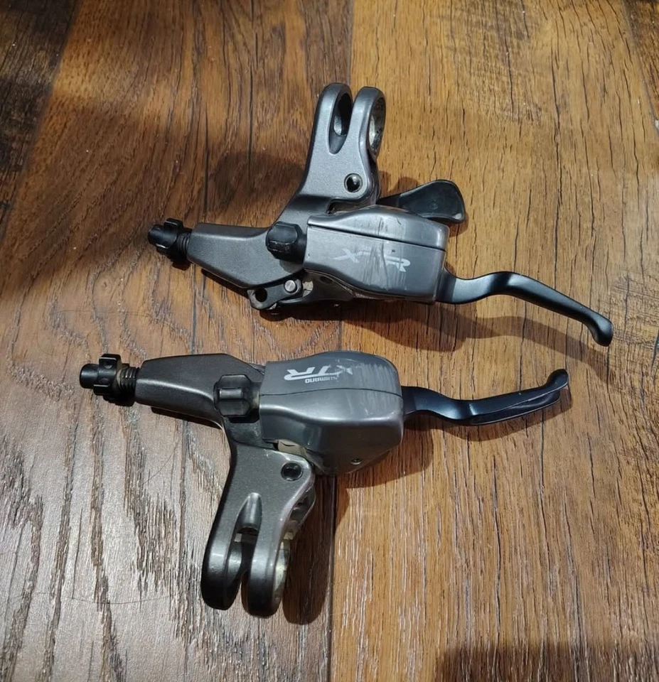 Combo palanca freno y palanca de cambios Shimano XTR 27 velocidades (9 derecha y 3 izquierda) Foto 1 de 4