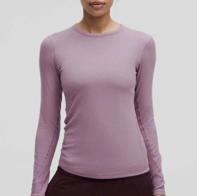 Camisa ajustada de manga larga Lululemon Hold para mujer 4 rosa polvorienta cuello redondo elástica Foto 1 de 4