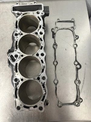 2004-2006 YAMAHA YZF R1 YZF-R1 ENGINE MOTOR PISTON CYLINDERS BLOCK JUG - Image 1 of 4