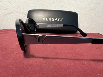 ‘NEW’ Gianni Versace Mod 451/G Col 852 Gunmetal/Black Frame w/ Gray Lens + Case - Image 1 of 4