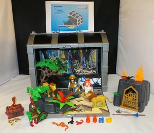 Playmobil 5784 Knights Battle Chest Take along playset w/Figures & Accessories - Picture 1 of 9