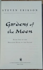 Gardens of the Moon by Steven Erikson - Picture 1 of 4