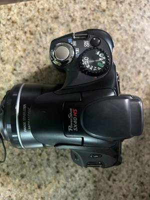 Canon PowerShot SX40 HS - Image 1 of 4