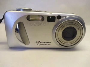 Sony DSC-P8 Cyber Shot 3.0 MP Digital Camera - Silver - Picture 1 of 8