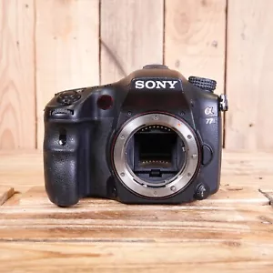 Sony Alpha A77 SLT-A77V Digital Camera Body Only - Spares or Repair - Picture 1 of 8