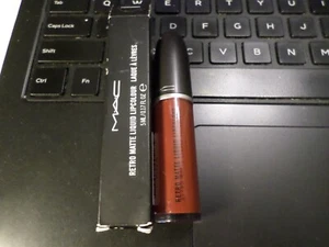 MAC RETRO MATTE LIQUID LIPCOLOUR * CARNIVOROUS * NIB F/S 0.17OZ 5ML - Picture 1 of 2